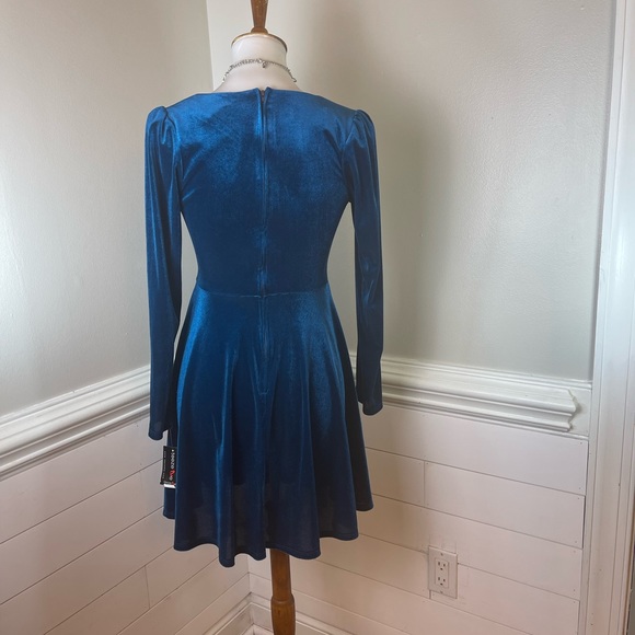 Teeze Me Crushed Velvet Dress 5 (jr) FREE SHIP - Picture 3 of 4